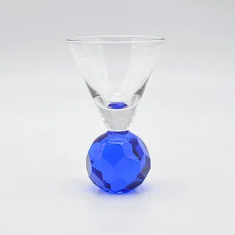 Liköörilasi, facetioitu jalka, käsintehty, noin 1950, korkeus n. 10 cm.