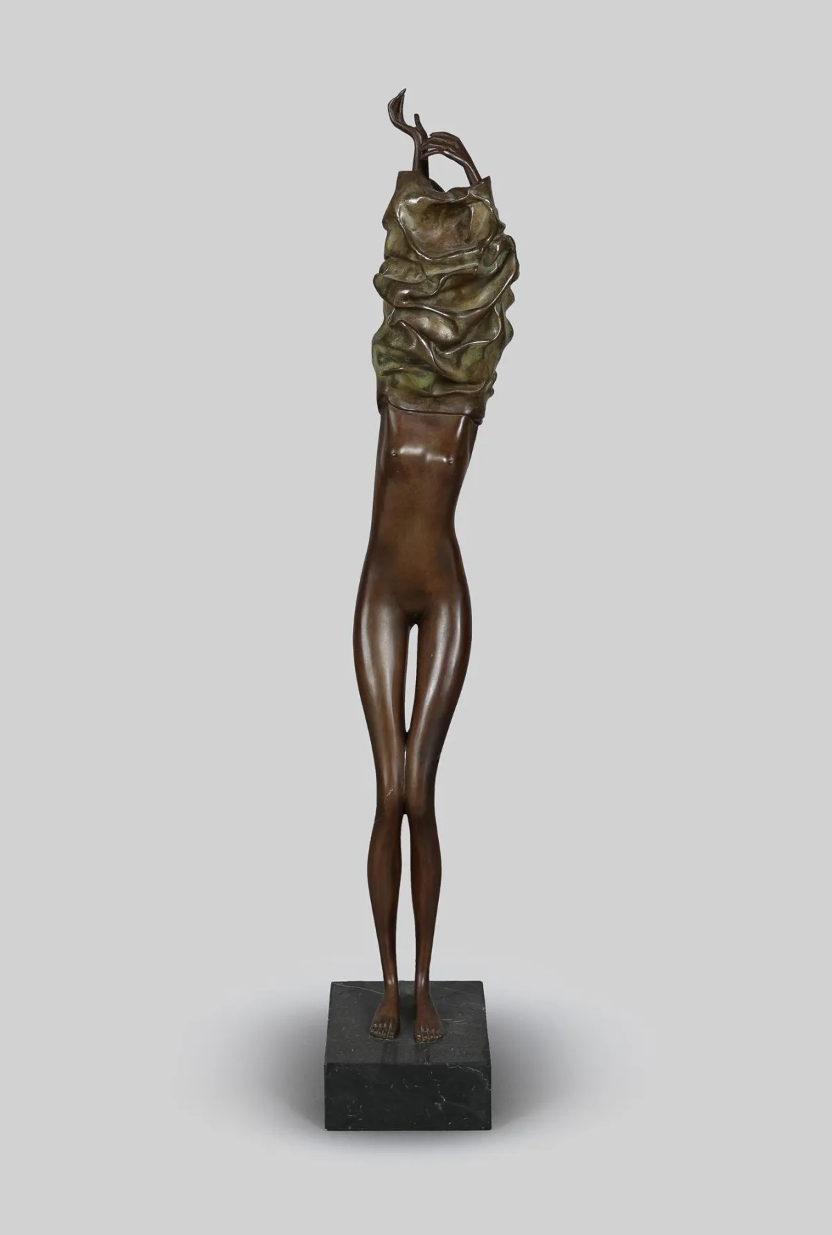 Bruno Bruni，签名，地点标注巴黎，Gradara 1935 – 活跃于汉堡，《Donna che si veste》，青铜，Venturi Arte 铸造厂印记，127/450