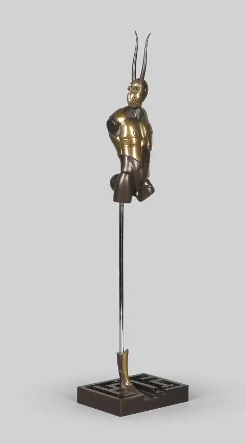 Paul Wunderlich, signé, Eberswalde 1927 – 2010 St.-Pierre-de-Vassols, « Minotaurus », bronze, 929/2.000, patine brune, partiellement poli,…