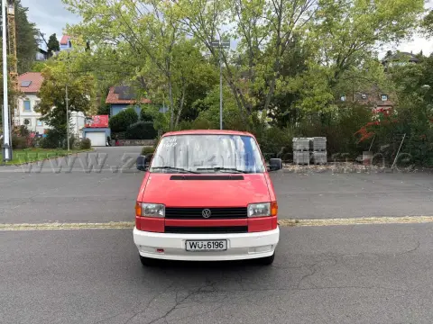 1 vatrogasno vozilo za prijevoz posade VW T4 Transporter, 8 sjedala