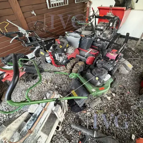 Benzindrevet græsslåmaskine WEIBANG