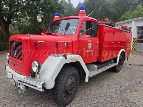 1 camión cisterna de extinción de incendios Magirus-Deutz TLF 16/24 T – año 1965