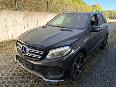 1 Mercedes-Benz GLE 250 d 9G-TRONIC AMG Line