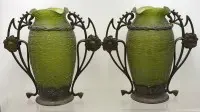 Par store jugendstilvaser med bronseinnfatning, Palme-König, grønn, lett lüstrerende, h-30 cm, b-30 cm, meget godt bevart