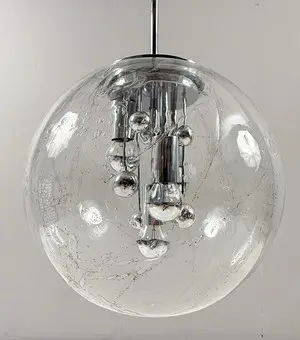 Space Age, lampă suspendată din anii 1970, modelul „8926” 'Big Ball' de la DORIA, Germania.