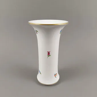 Jarrón trompeta "Mille Fleurs" - Herend, Hungría, siglo XX, porcelana.