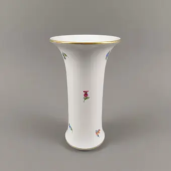 Jarrón trompeta "Mille Fleurs" - Herend, Hungría, siglo XX, porcelana.