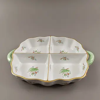CUENCO DE CABARET - HEREND, Hungría, porcelana, decoración policromada "escaramujo".