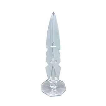 水晶玻璃方尖碑。