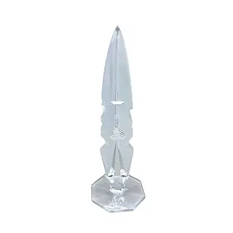水晶玻璃方尖碑。