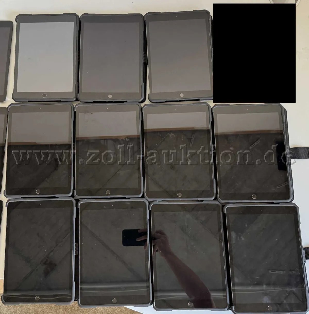 11 Apple iPad 7th generation / A2197 128 GB + case