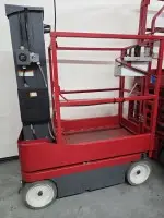 Platformă cu stâlp vertical electrică Skyjack SJ 12 | An fabr.: 2016 | Ore: aprox. 340