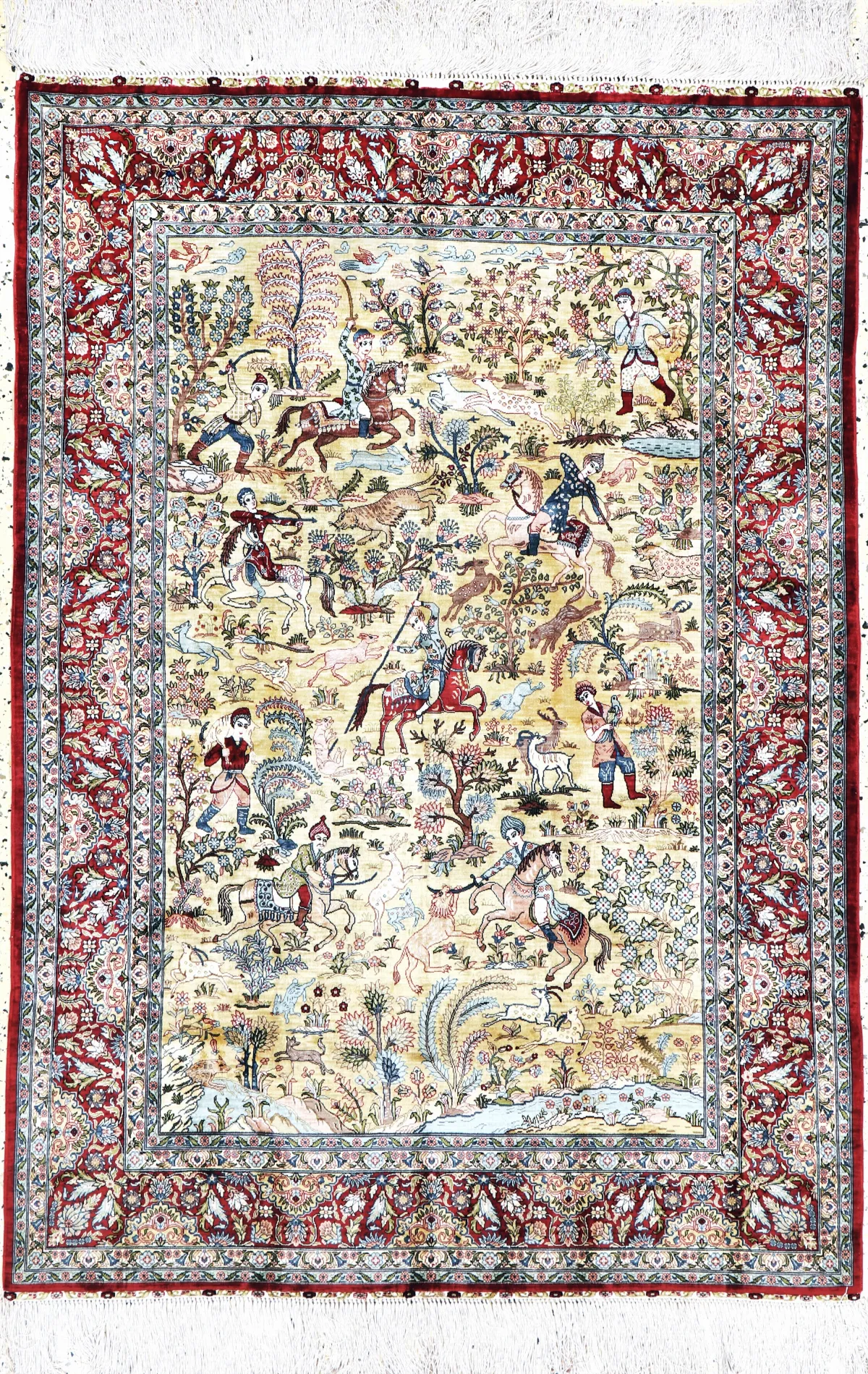 Hereke 精细丝绸，中国，20世纪末，纯天然丝绸，约 155 x 108 厘米，约 100 万