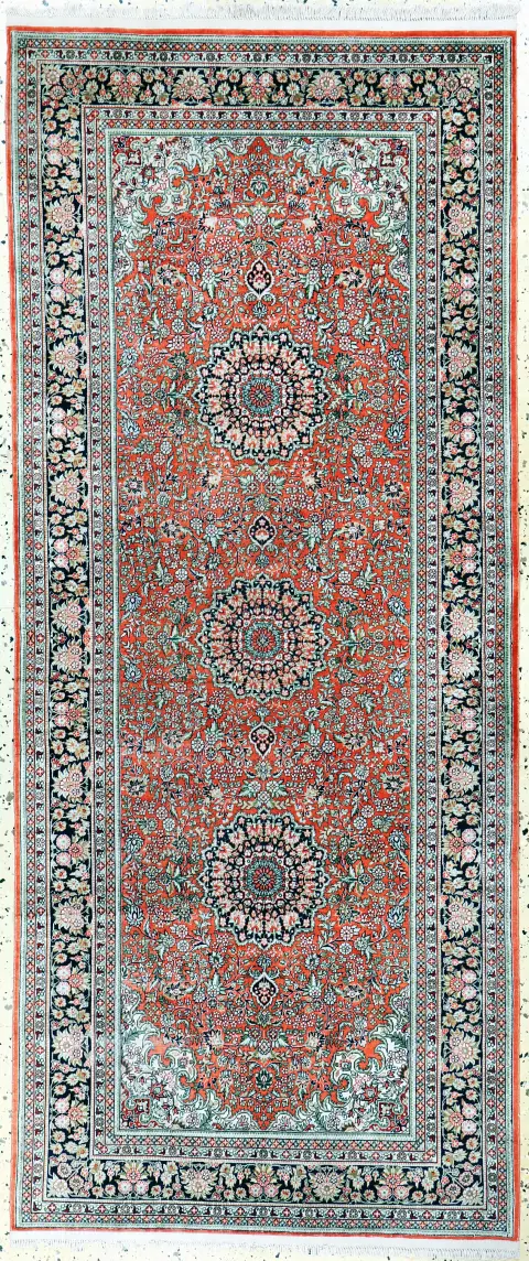 Hereke mătase fină, China, sfârșitul sec. XX, mătase naturală pură, cca 187 x 78 cm, cca 1,0 mil.