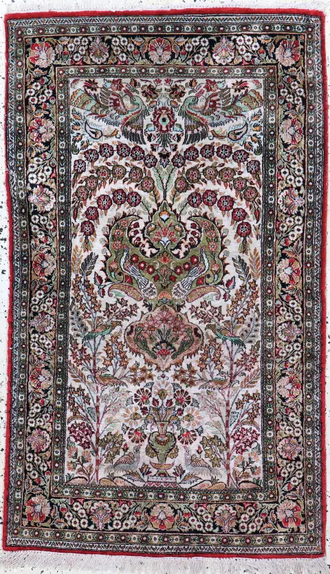 Mătase Ghom veche, Persia, mijlocul sec. XX, mătase naturală pură, cca 127 x 76 cm