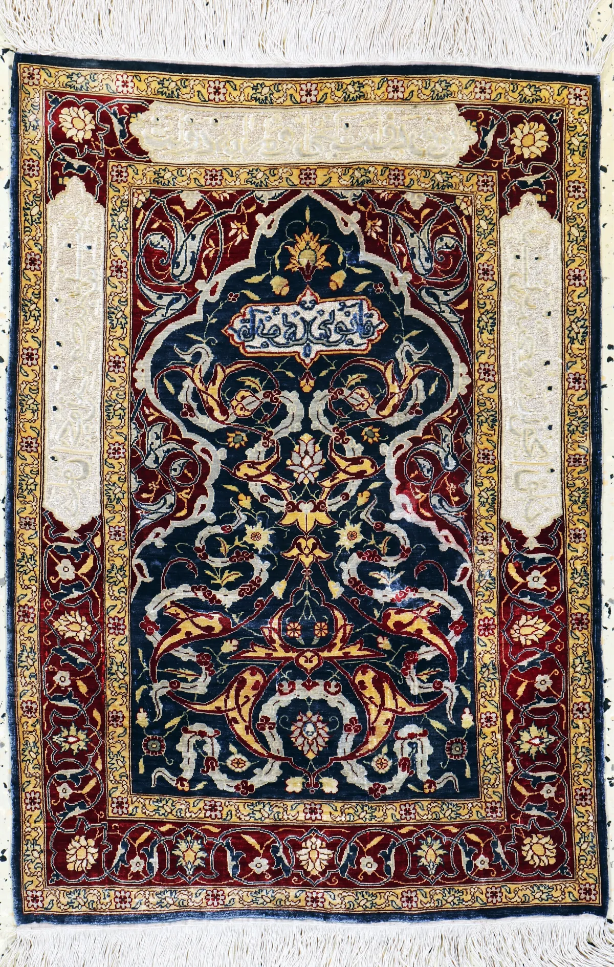 Hereke 精细丝绸，土耳其，20世纪中叶，纯天然丝绸"金属线织入"，约 77 x