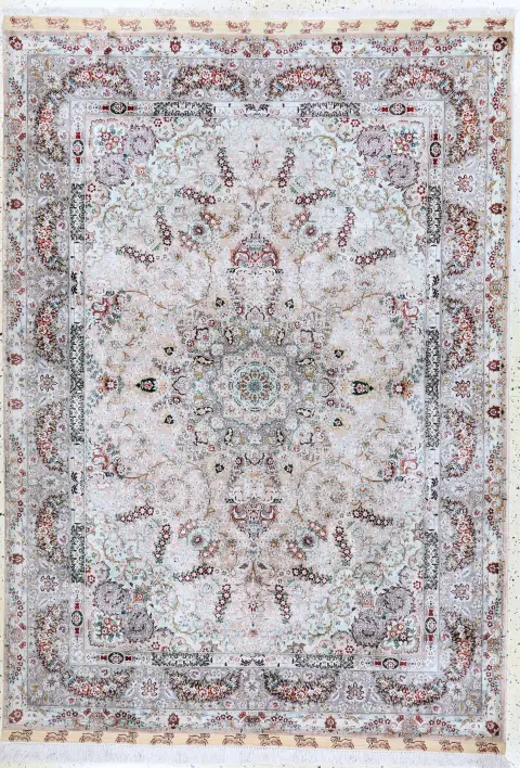 İpek Tebriz, Çin, 20. yy sonu, saf doğal ipek, yak. 244 x 170 cm, durum: 1-2