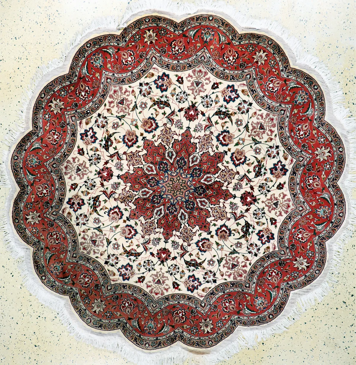 大不里士 精细（50 Raj），波斯，20世纪末，软木羊毛配丝绸，直径：约210