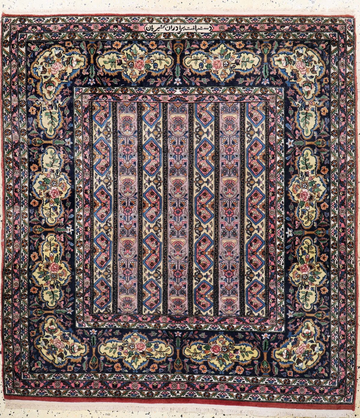 克什米尔精细签名，印度，20世纪末，羊毛覆棉，约155 x 142厘米，EHZ：