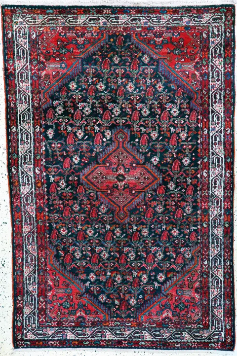 Hosseinabad, İran, 20. yüzyıl ortası, pamuk üzerine yün, yak. 202 x 135 cm, EHZ: 2