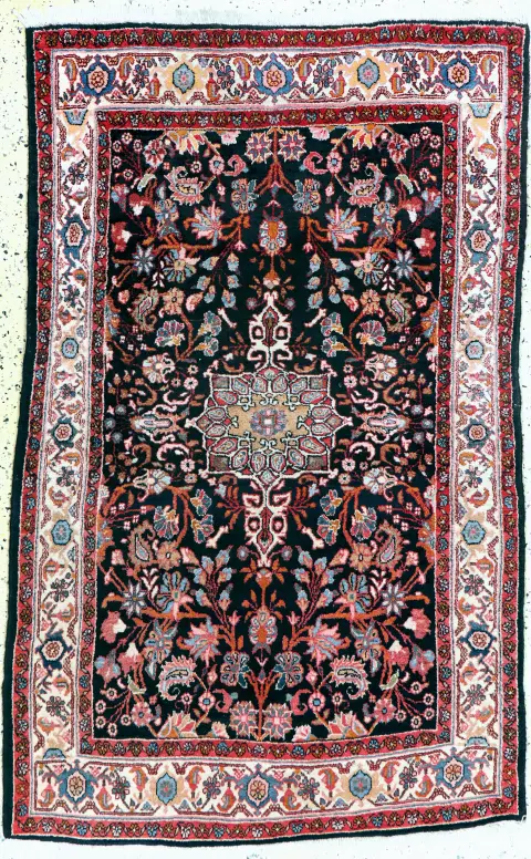 Sarogh, İran, 20. yüzyıl ortası, pamuk üzerine yün, yak. 165 x 105 cm, EHZ: 2