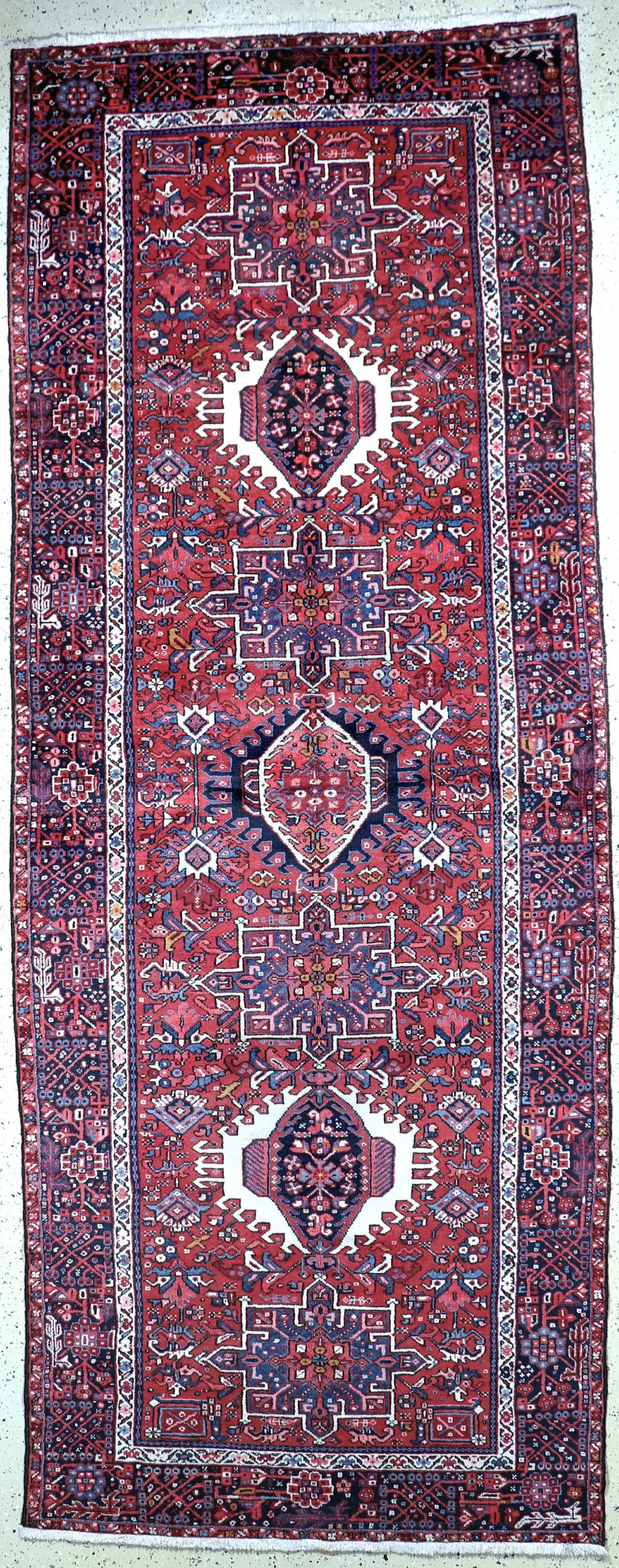 Garadjeh 古董,波斯,20世纪中叶,羊毛配棉底,约385 x 147厘米,EHZ:1-2