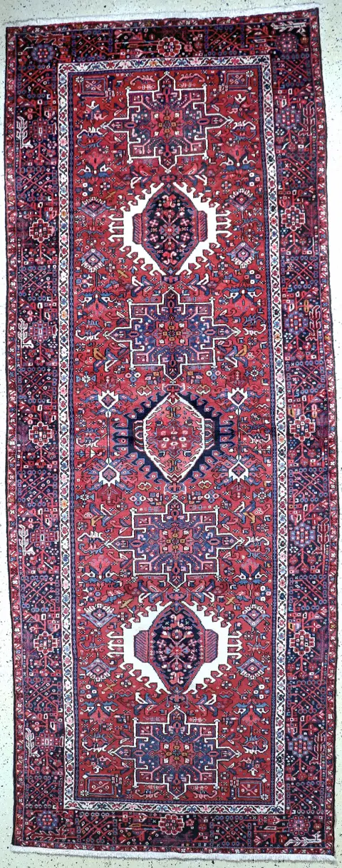 Garadjeh eski, İran, 20. yy ortası, pamuk üzerine yün, yak. 385 x 147 cm, EHZ: 1-2