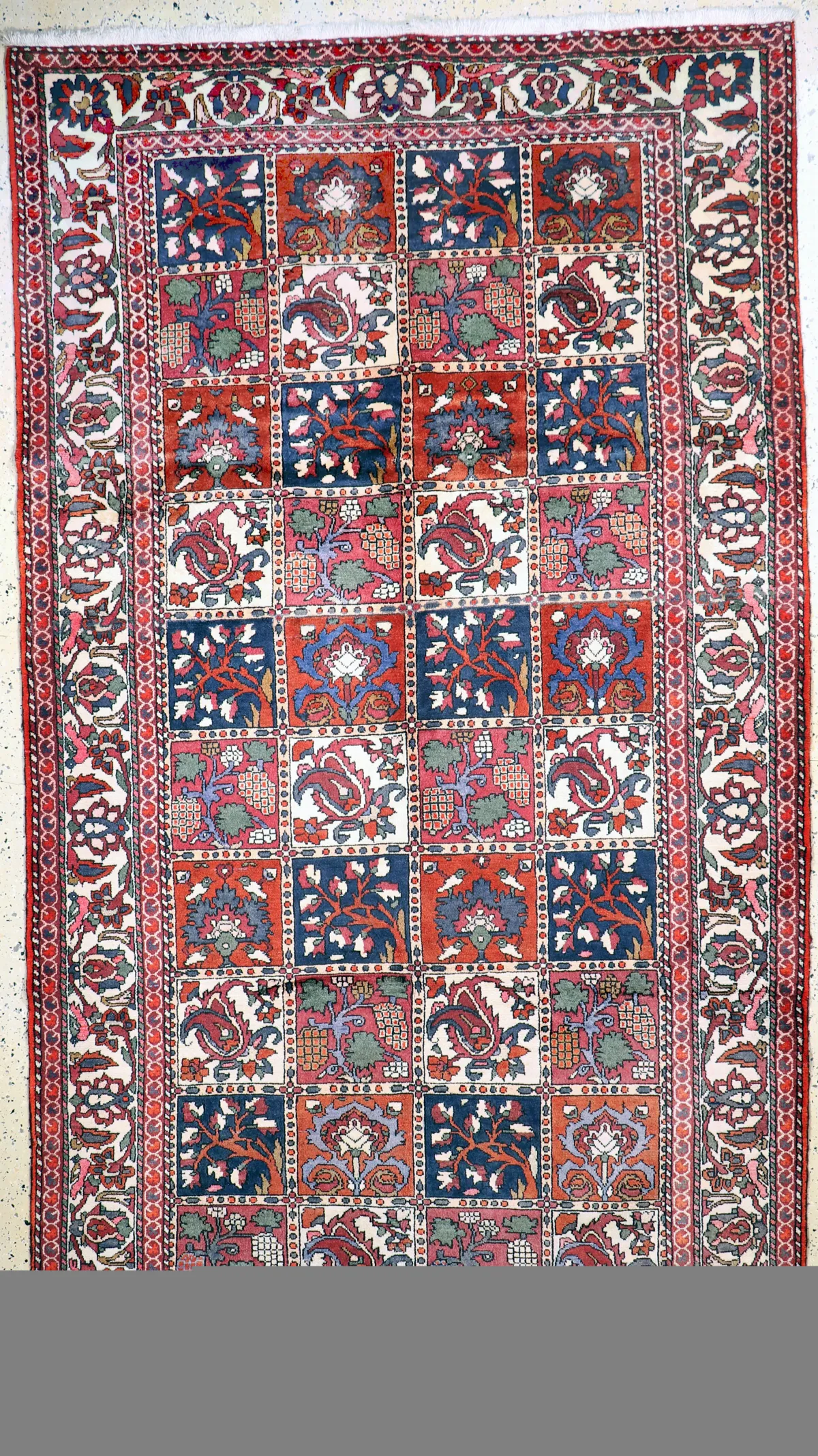 Bachtiar 古董，波斯，20世纪中叶，羊毛配棉底，约307 x 170厘米，EHZ：2