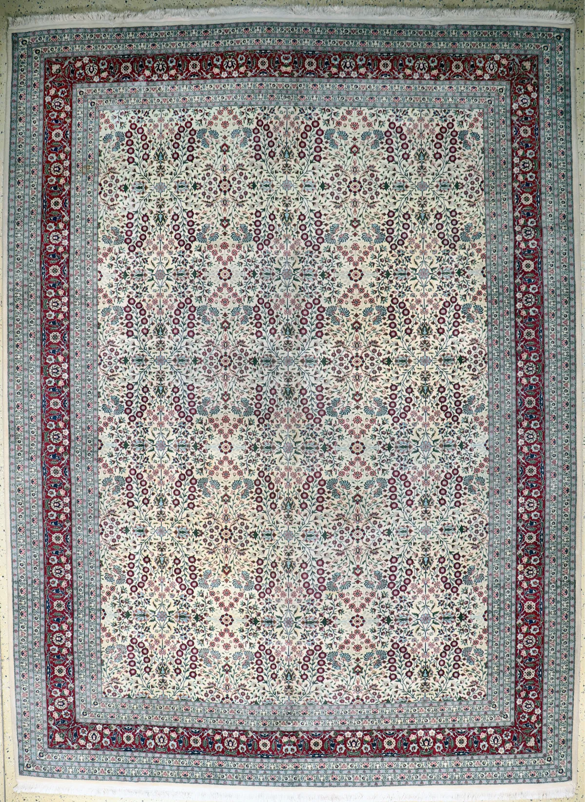 Hereke 古董地毯，土耳其，20世纪中期，羊毛配棉底，约 370 x 275 厘米