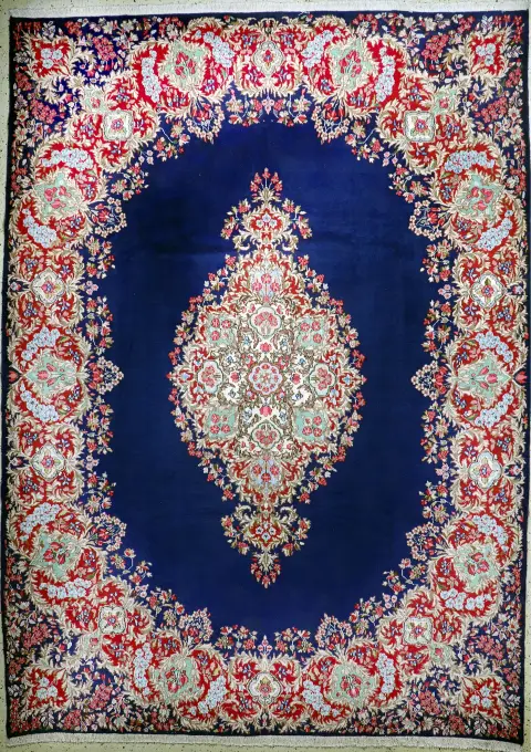 Kerman eski, İran, 20. yy ortası, pamuk üzerine yün, yak. 332 x 240 cm, EHZ: 2