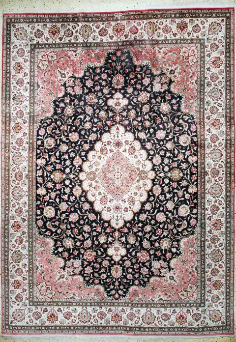 Ghom ipek İran, "Sadeghzadeh" imzalı, 20. yüzyıl ortası, saf doğal ipek, yakl. 349 x