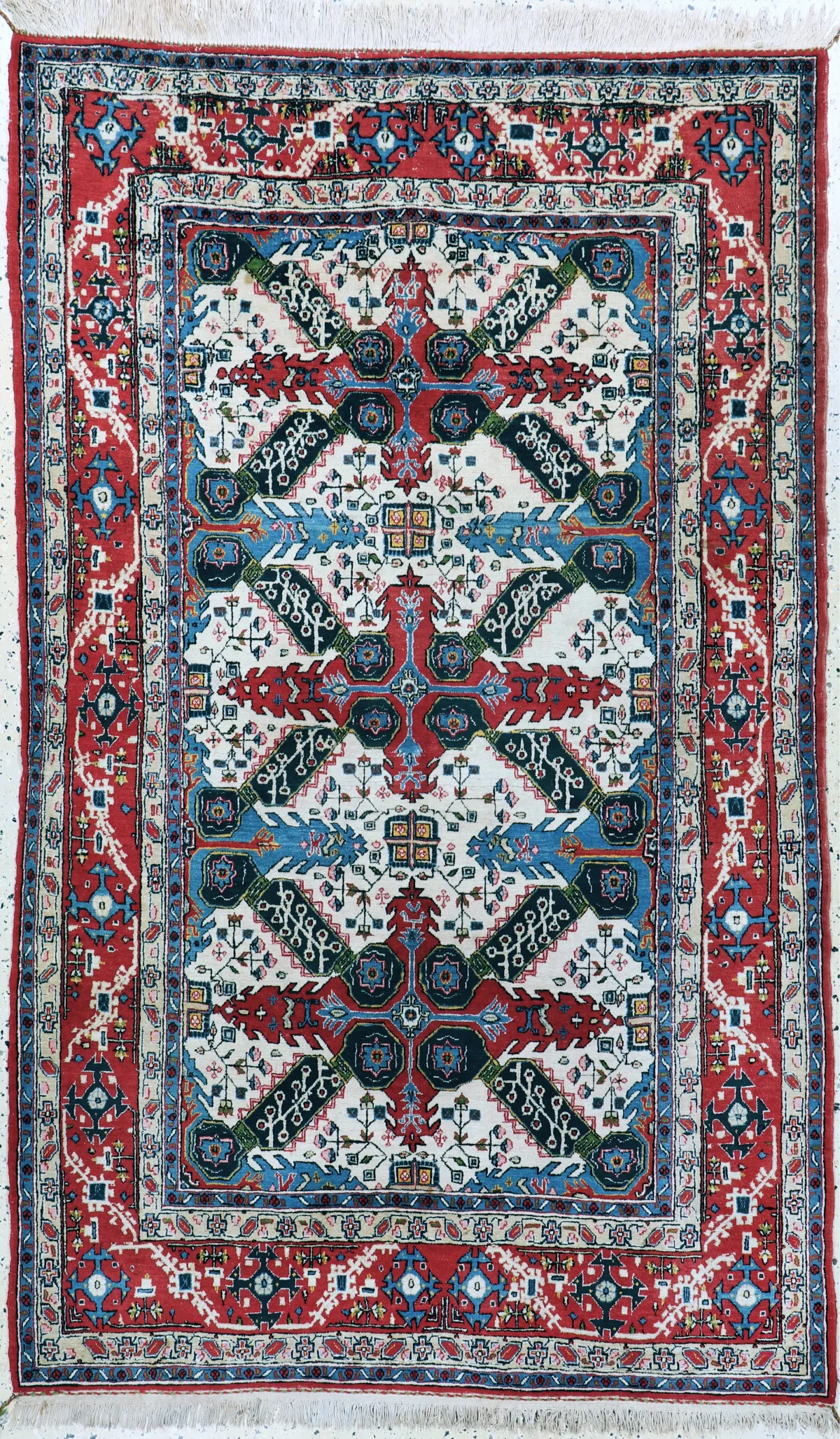 Ghom 古董地毯，波斯，20世纪中期，羊毛配棉底，约 227 x 141 厘米，EHZ：2