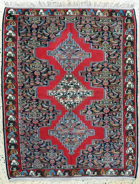 Senneh Kilim, İran, 20. yy ortası, pamuk üzerine yün, yak. 152 x 125 cm, EHZ: 2