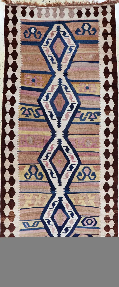 Bahtiyar Kilim, İran, 20. yy başı, yün üzerine yün, yak. 310 x 130 cm, EHZ: 2