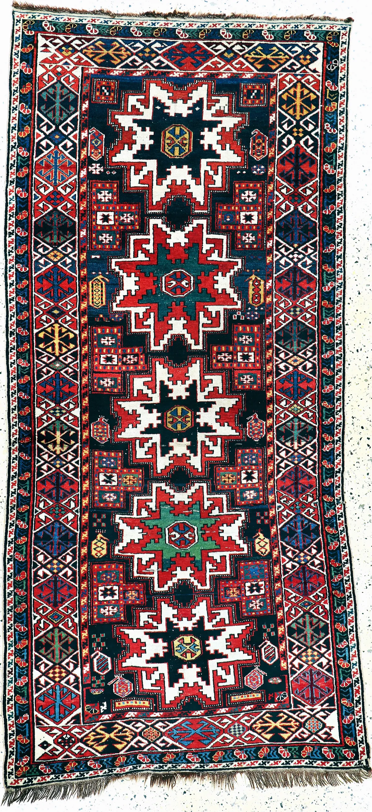 Kazak "Leshgi" 古董地毯，高加索，19世纪，羊毛上羊毛，约235 x 113厘米，EHZ：