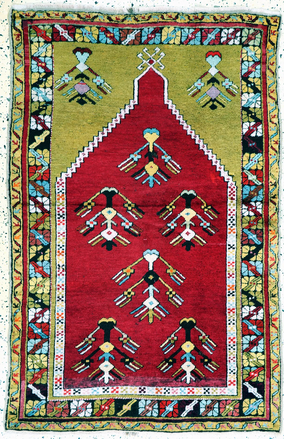 Mucur 古董地毯，土耳其，19世纪，羊毛 on 羊毛，约 147 x 95 厘米，EHZ：2 估价：