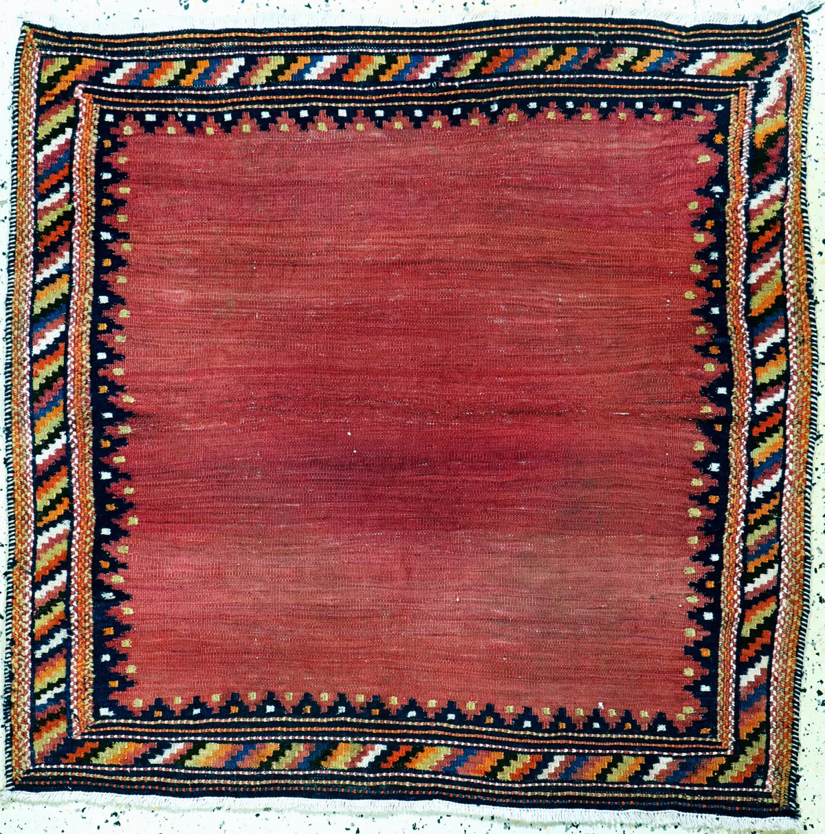 Ghaschgai“Sofreh”，波斯，20世纪中叶，羊毛覆棉，约105 x 105厘米，EHZ：2