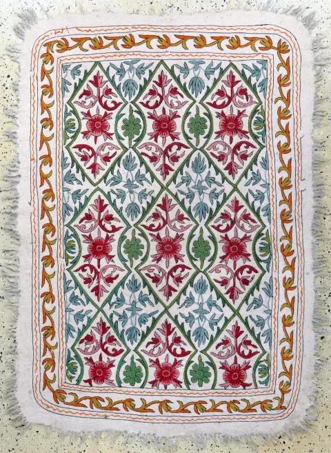 Eski keçe halı, İran, 20. yy başı, keçe üzerine yün işleme, yak. 170 x 120 cm,