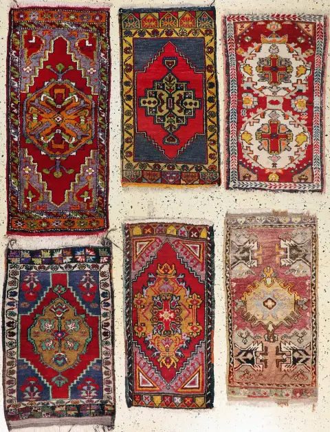 6 lot yastık, Türkiye, 20. yy başı, yün üzerine yün, yak. 120 x 54 cm, EHZ: 2-3