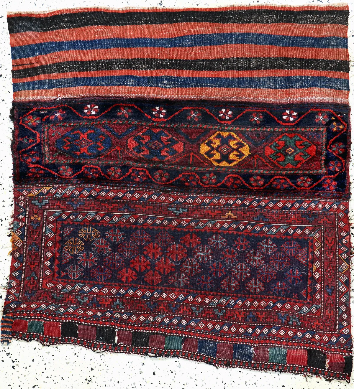开放式阿夫沙尔包，波斯，约1900年，羊毛覆棉，约125 x 120厘米，EHZ：