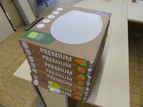 Wenko Premium wc-istuin pehmeällä sulkeutumisella