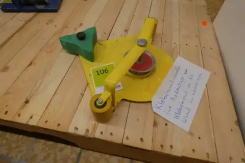 Tapeholder til gulvlæggere
