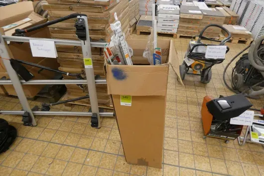 Erä lattiaprofiileja