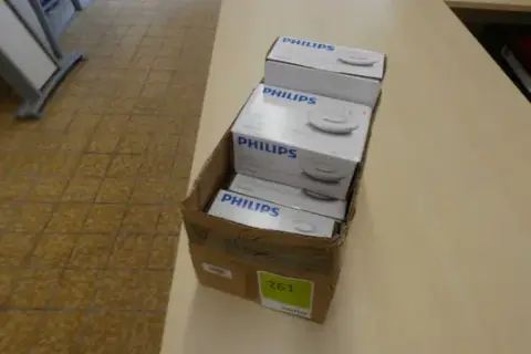 Konvolut Philips Wireless Scene Remote, håndholdt