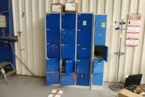 Skabsskab, uden indhold