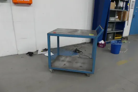 带2个载货面的台车