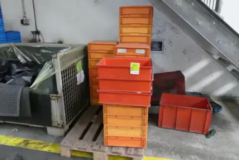 Konvolut af plastbokse/stabelbokse