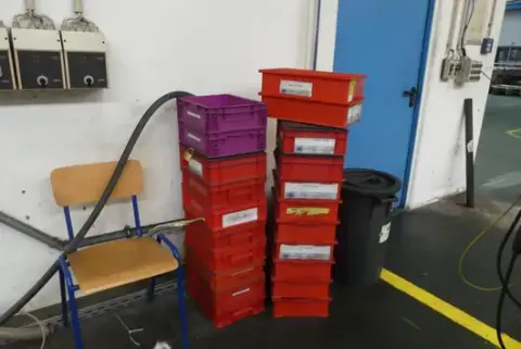 Konvolut af plastkasser/stabelkasser