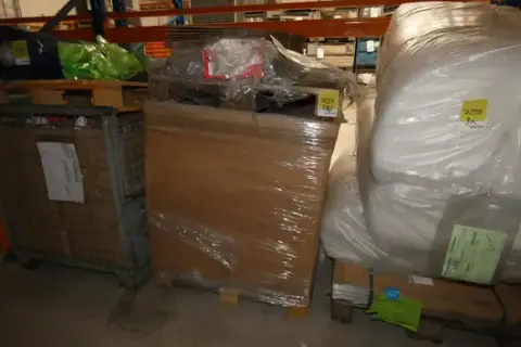 Konvolut af samlekasser 2-lags 585x392x300mm indvendige mål