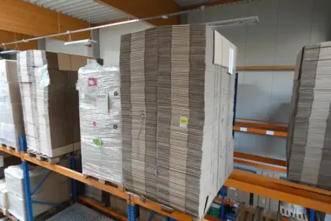 Konvolut af foldbare bølgepapkasser, FEFCO 0201, BC brun, kraftliner 380x285x165 mm